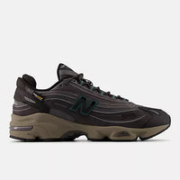 New Balance 1000 - Schwarzer Zement mit Süßgras und Castlerock / 3.5