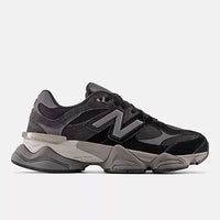 New Balance 9060 - Schwarz mit Castlerock und Regenwolke / 3.5