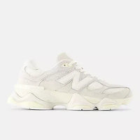 New Balance 9060 - Angora mit Meersalz / 3.5